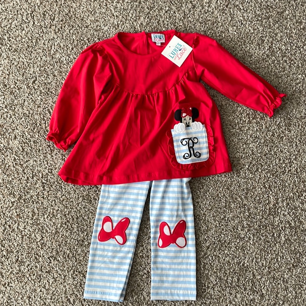 Minnie Mouse “R” set